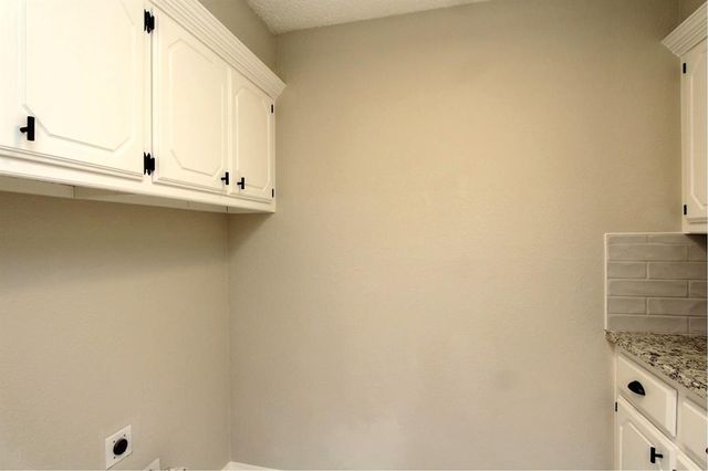 1308 Oswego Drive, Yukon, OK 73099