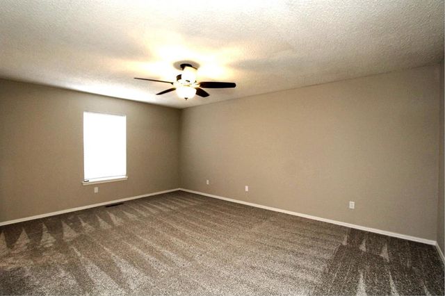 1308 Oswego Drive, Yukon, OK 73099