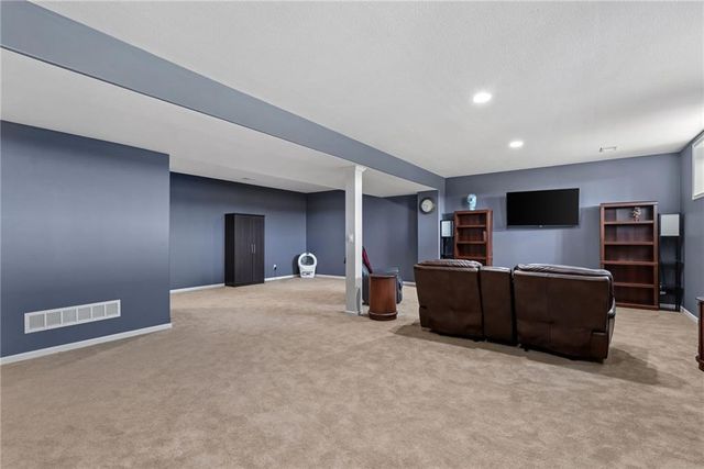 19813 Elmridge Street, Spring Hill, KS 66083