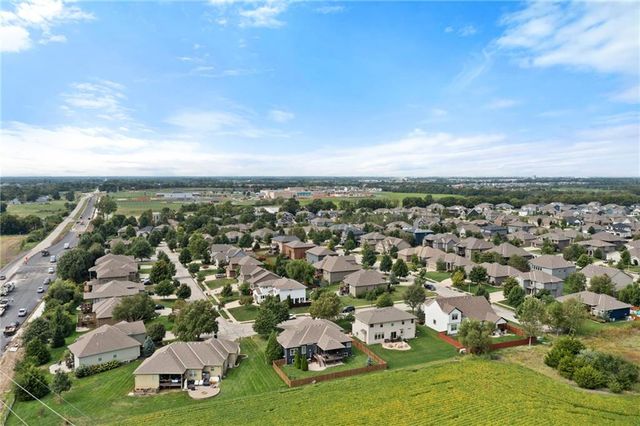19813 Elmridge Street, Spring Hill, KS 66083