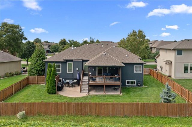 19813 Elmridge Street, Spring Hill, KS 66083