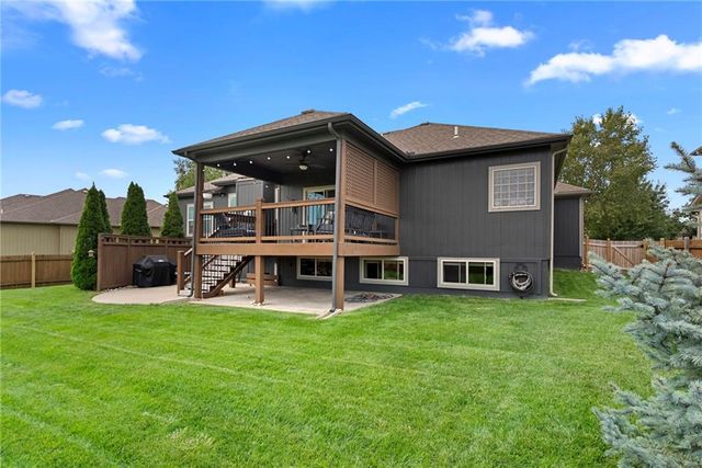 19813 Elmridge Street, Spring Hill, KS 66083