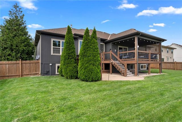 19813 Elmridge Street, Spring Hill, KS 66083