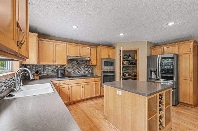 4517 Alicia Drive, Inver Grove Heights, MN 55077