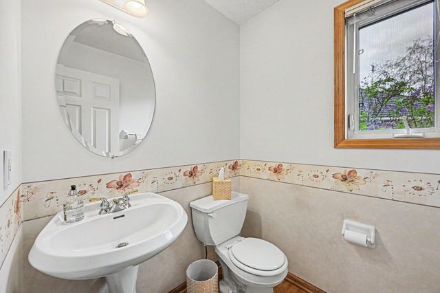 4517 Alicia Drive, Inver Grove Heights, MN 55077