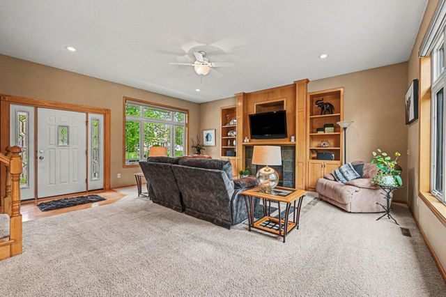 4517 Alicia Drive, Inver Grove Heights, MN 55077