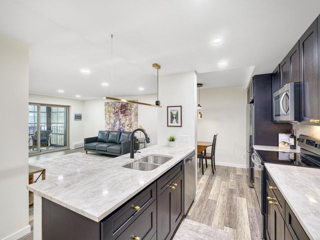 334 Cherokee Avenue 103, Saint Paul, MN 55107