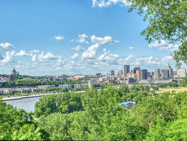 334 Cherokee Avenue 103, Saint Paul, MN 55107