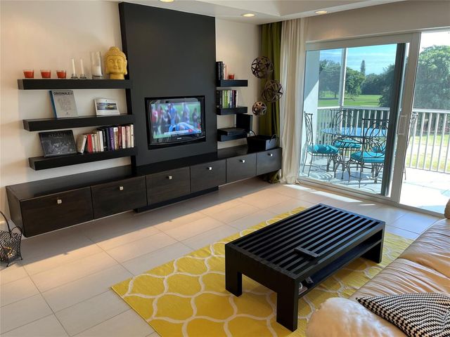 3100 N Palm Aire Drive 304, Pompano Beach, FL 33069