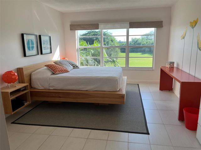 3100 N Palm Aire Drive 304, Pompano Beach, FL 33069
