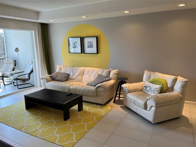 3100 N Palm Aire Drive 304, Pompano Beach, FL 33069