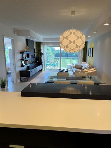 3100 N Palm Aire Drive 304, Pompano Beach, FL 33069