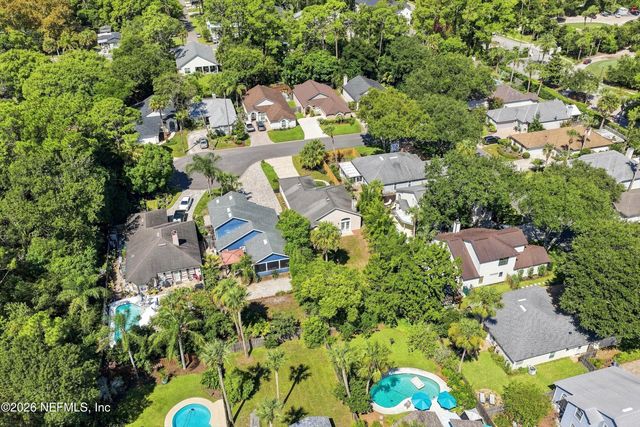 1668 LINKSIDE Court N, Atlantic Beach, FL 32233