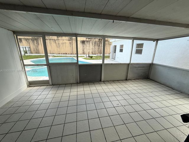 1270 North Dr, Miami, FL 33179