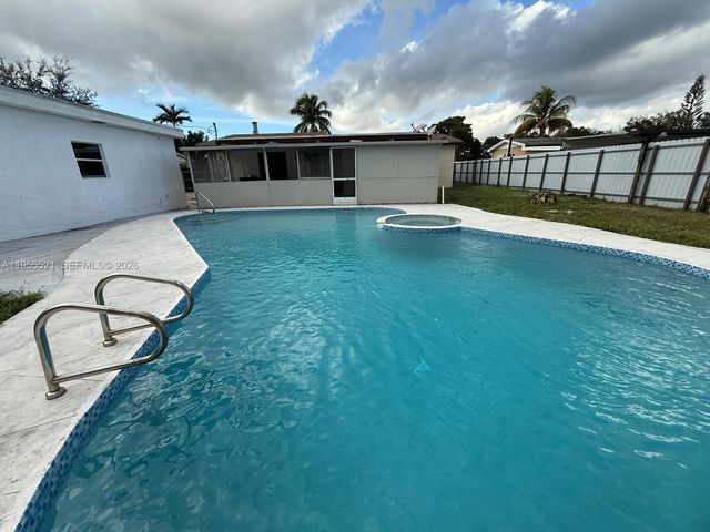 1270 North Dr, Miami, FL 33179