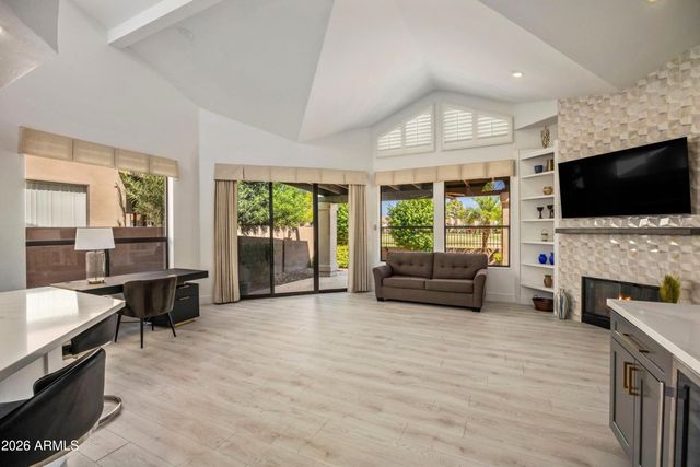 11809 N 40TH Place, Phoenix, AZ 85028