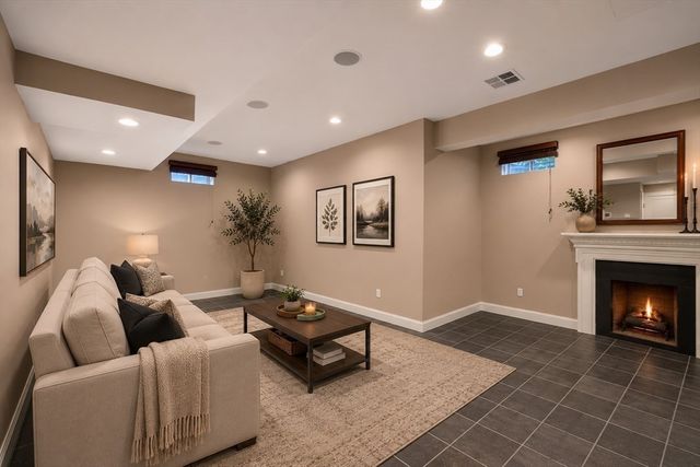 21 Coach Road, North Attleboro, MA 02760