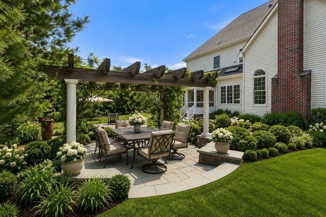 21 Coach Road, North Attleboro, MA 02760