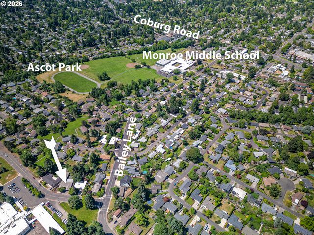 1294 SATRE St, Eugene, OR 97401