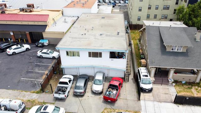 2426 57th Ave, Oakland, CA 94605