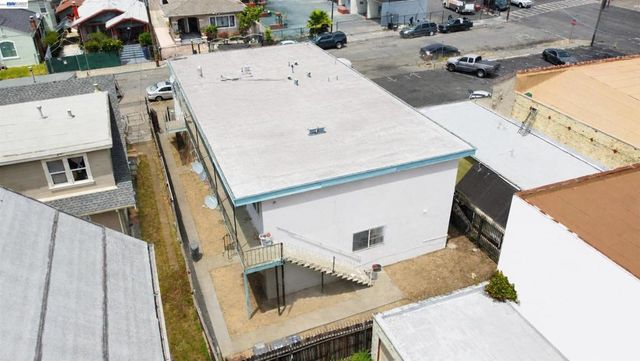 2426 57th Ave, Oakland, CA 94605