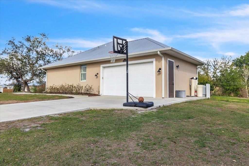 Image 29 of property listing at 8429 SW RIVERVIEW OAKS TERRACE, Arcadia, FL 34269