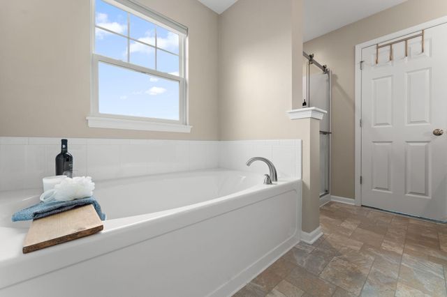 1429 Delos Marr Avenue, Chesterton, IN 46304