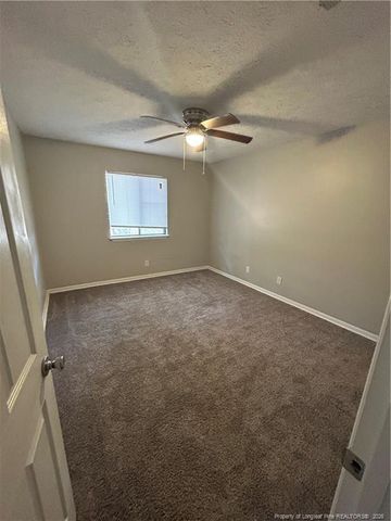 831 Applewood Lane, Fayetteville, NC 28303