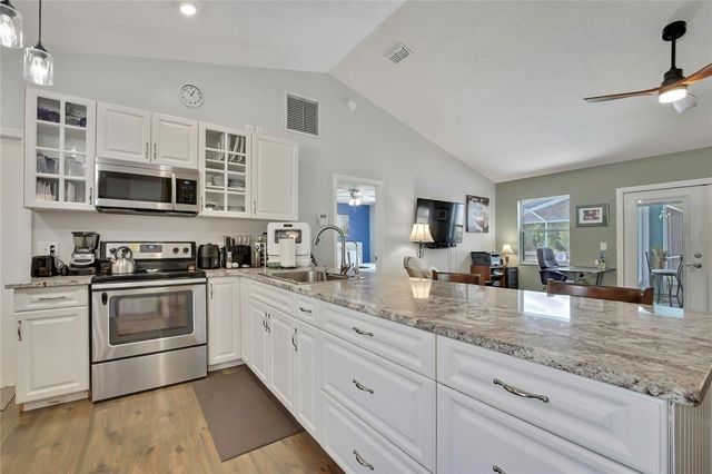 9690 N ALDER AVENUE, Crystal River, FL 34428