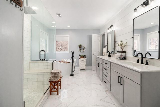 10588 Erie Drive, Crown Point, IN 46307