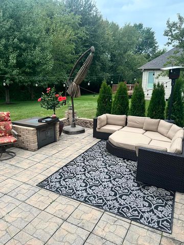 10588 Erie Drive, Crown Point, IN 46307