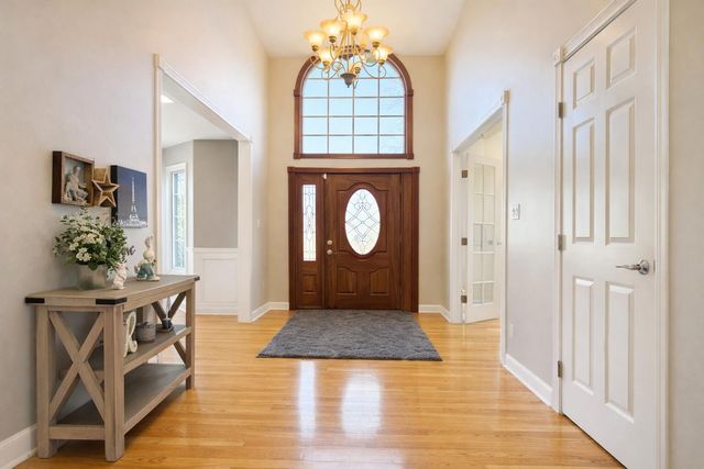 10588 Erie Drive, Crown Point, IN 46307