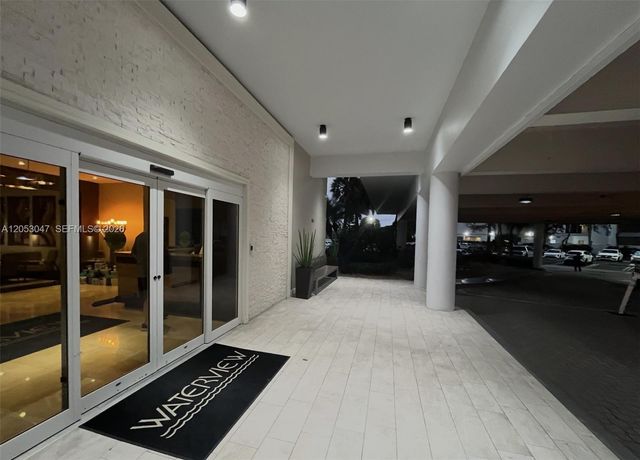 20505 E Country Club Drive 1033, Aventura, FL 33180