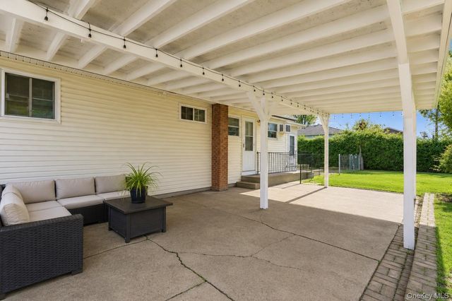 313 2nd Avenue, Brentwood, NY 11717