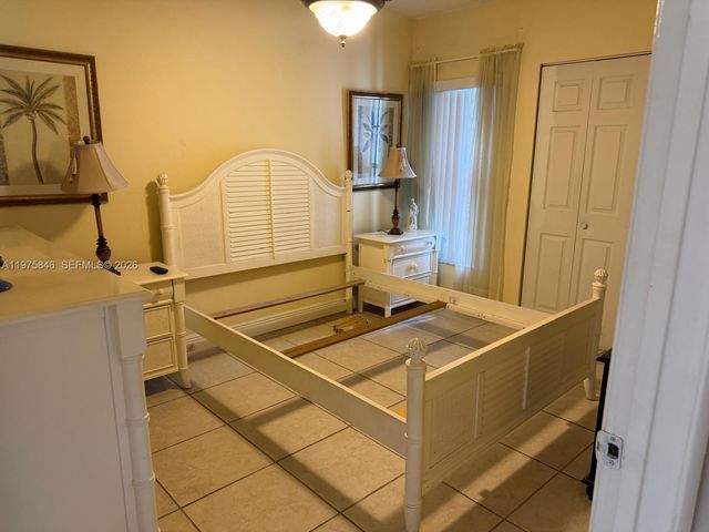 15390 SW 76th Ter 105, Miami, FL 33193