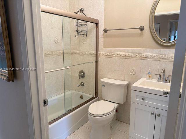 15390 SW 76th Ter 105, Miami, FL 33193