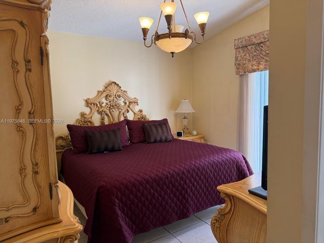 15390 SW 76th Ter 105, Miami, FL 33193