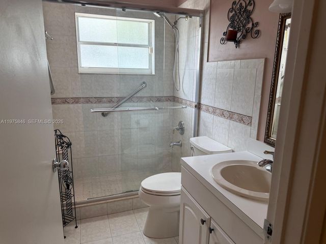 15390 SW 76th Ter 105, Miami, FL 33193