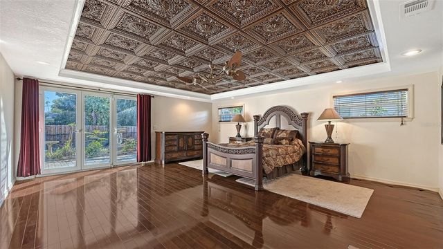 2429 WHIPPOORWILL CIRCLE, Sarasota, FL 34231
