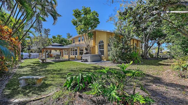 2429 WHIPPOORWILL CIRCLE, Sarasota, FL 34231
