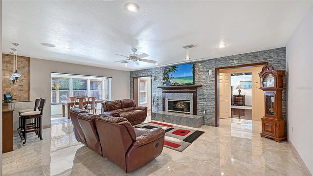 2429 WHIPPOORWILL CIRCLE, Sarasota, FL 34231