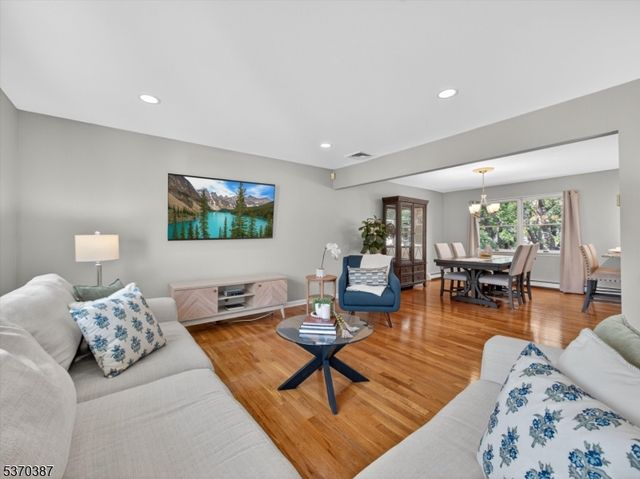 28 Vine St, North Haledon Boro, NJ 07508