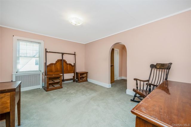 81 Marshall Avenue, Floral Park, NY 11001