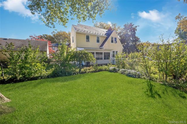 81 Marshall Avenue, Floral Park, NY 11001