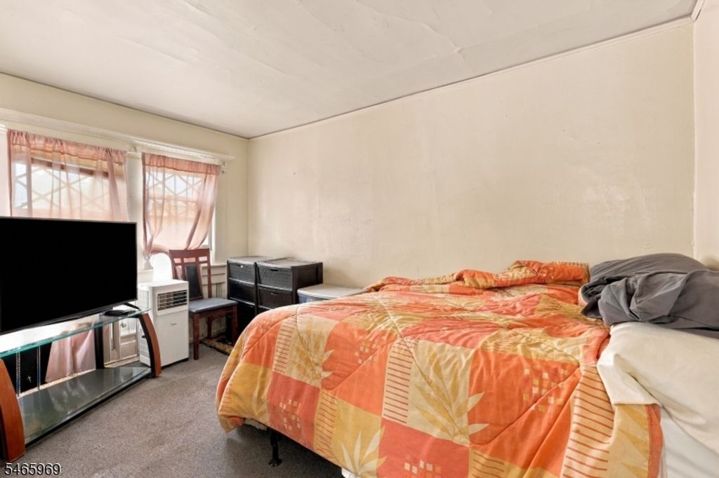 362 E 30Th St, Paterson City, NJ 07504 — photo 2