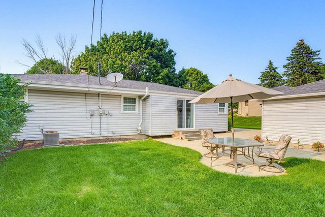 6619 Manchester DRIVE, Greendale, WI 53129