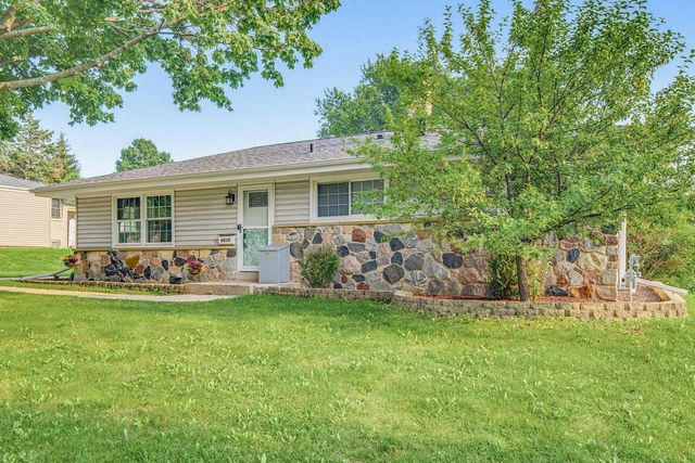 6619 Manchester DRIVE, Greendale, WI 53129
