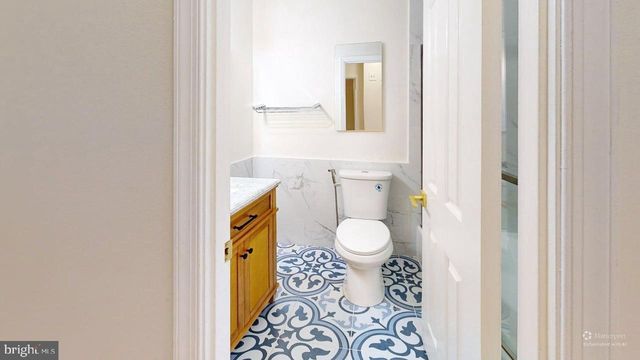 2303 MCGREGOR CT, Vienna, VA 22182