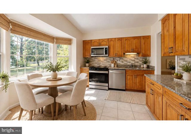 2303 MCGREGOR CT, Vienna, VA 22182