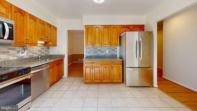 2303 MCGREGOR CT, Vienna, VA 22182